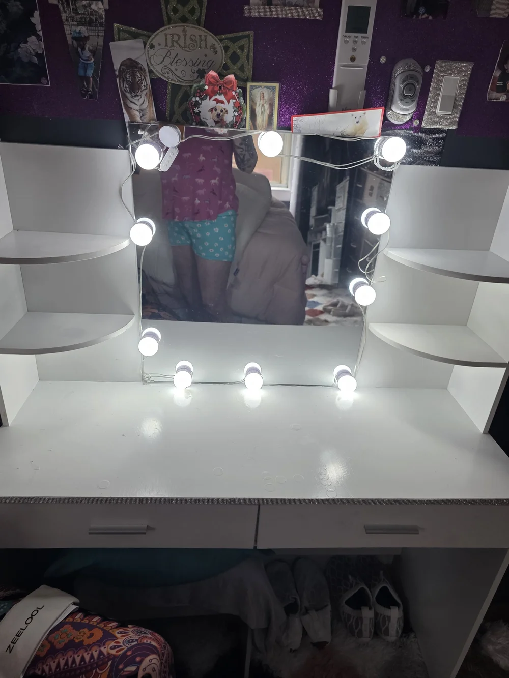 White Vanity Dressing Table with Lights - Brand